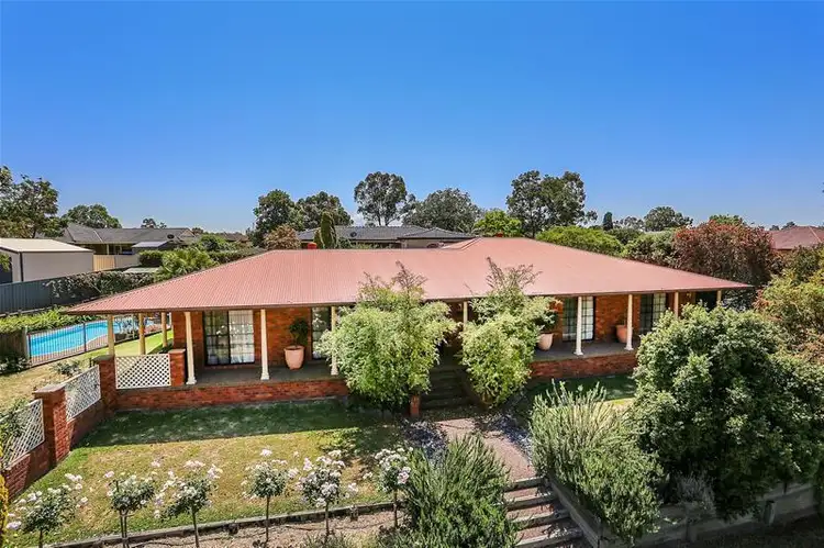1 Richards Avenue, Singleton NSW 2330