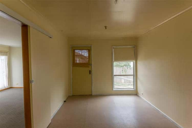 Second view of Homely house listing, 5 GREVILLEA  Court, Ararat VIC 3377