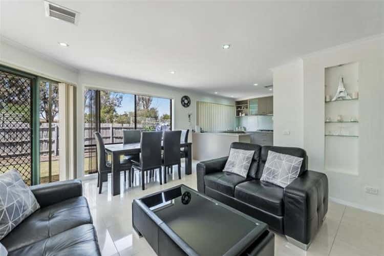 Seventh view of Homely house listing, 16 Phoenix Court, Roxburgh Park VIC 3064