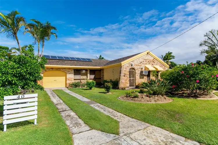 40 Kingfisher Drive, Bongaree QLD 4507