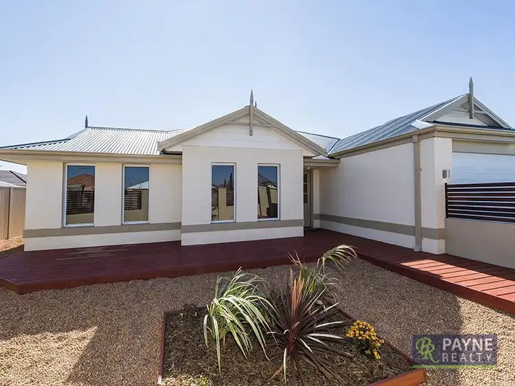 8 Swanbourne  Avenue