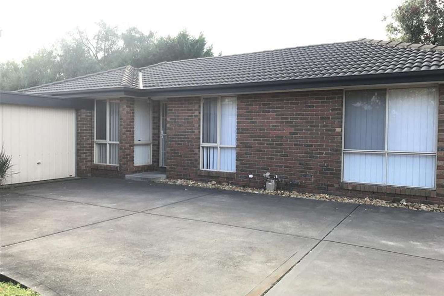 Main view of Homely unit listing, 4/45-47 Bemersyde Drive, Berwick VIC 3806