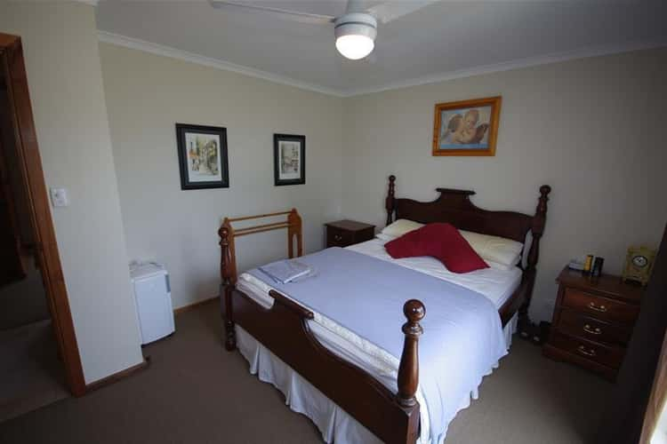 Third view of Homely house listing, 5 Schnapper Court, Edithburgh SA 5583