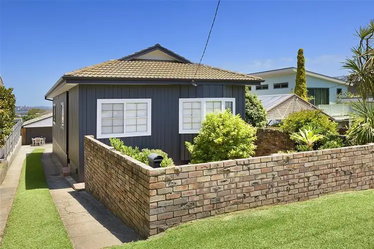 37 Headland Road, North Curl Curl NSW 2099