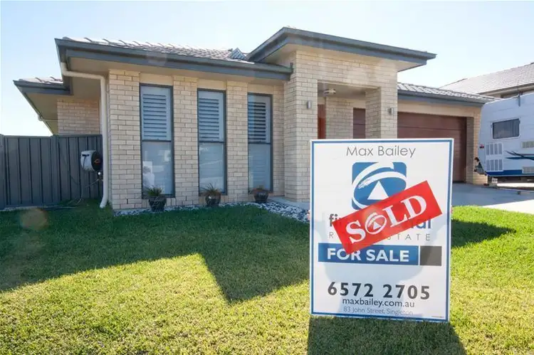 8 McGrogan Avenue, Singleton NSW 2330