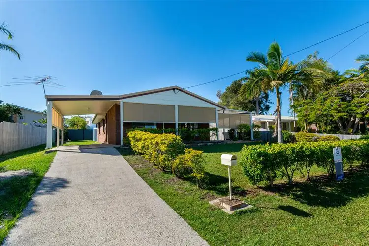 34 Dianthus Avenue, Banksia Beach QLD 4507