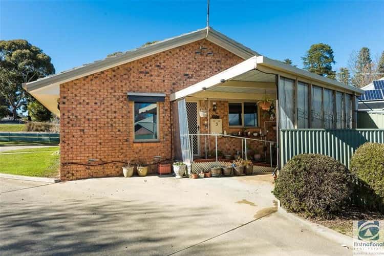 Main view of Homely unit listing, 3/64 Finch Street, Beechworth VIC 3747