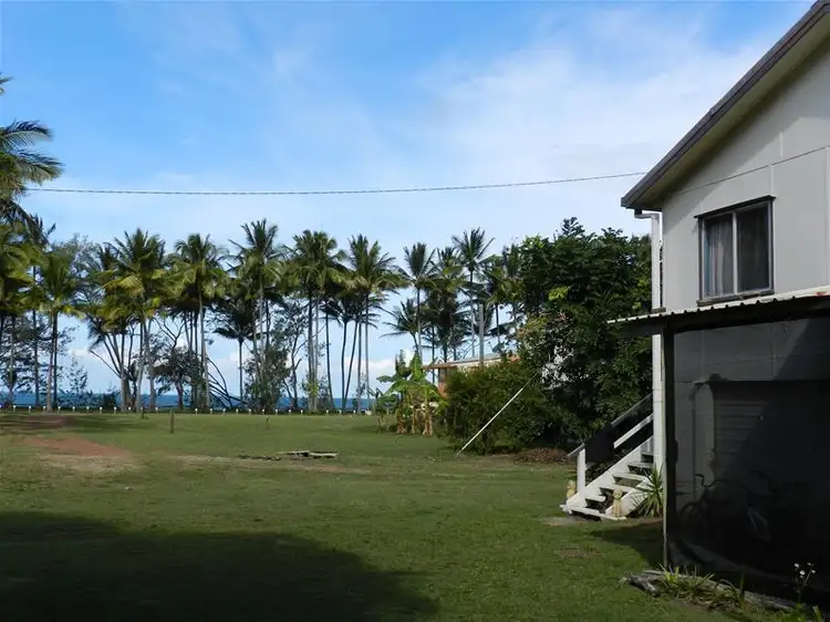 1 Zelma Street, Grasstree Beach QLD 4740