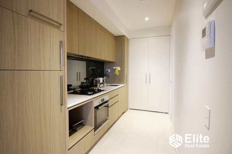 Fourth view of Homely apartment listing, 3707/120 A'BECKETT STREET, Melbourne VIC 3000