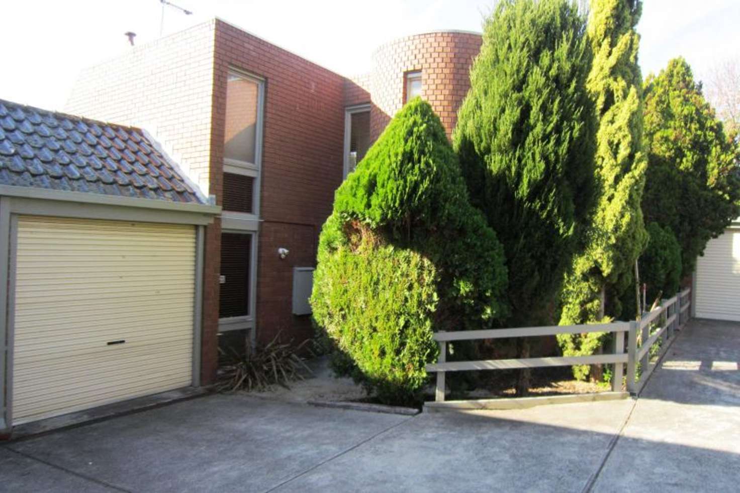 Main view of Homely townhouse listing, 2/8 Kalimna Street, Balwyn VIC 3103