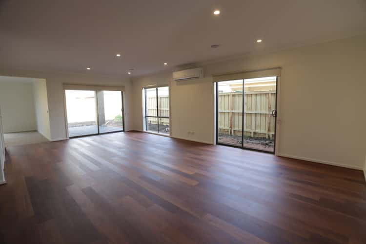 Second view of Homely house listing, 4 Berrima Court, Cranbourne North VIC 3977