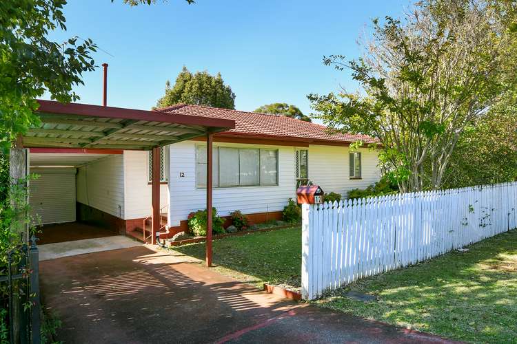 12 Esmond Street, Rockville QLD 4350