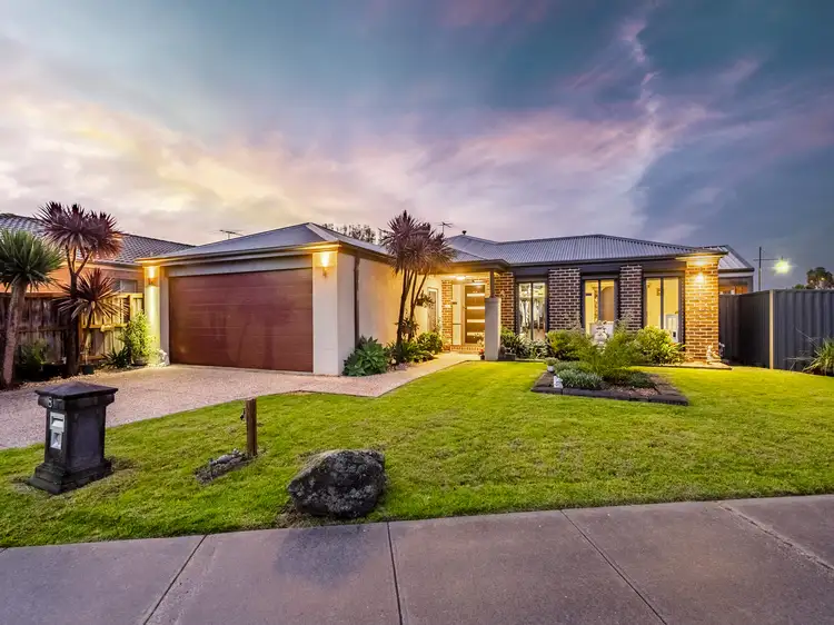 8 Forest Oak Court
