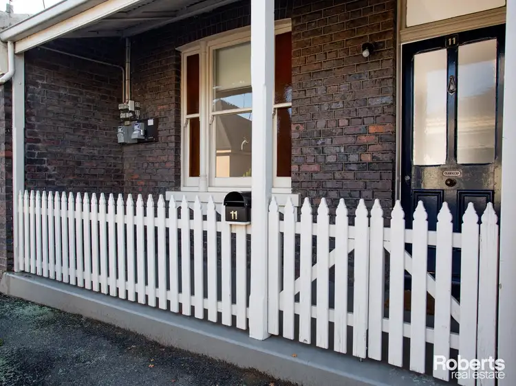 11 Crown Street