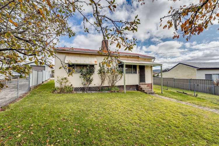 30 Inner Crescent, Bowenfels NSW 2790