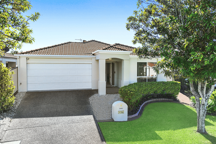 8 Harrow Place, Arundel QLD 4214