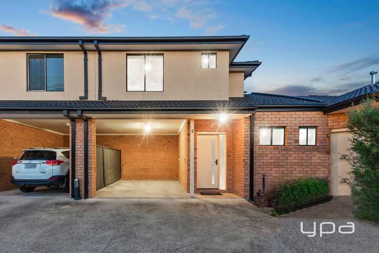 Main view of Homely townhouse listing, 5/6-8 Glendenning Street, St Albans VIC 3021