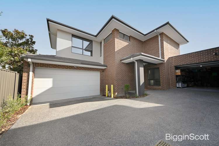 Main view of Homely townhouse listing, 2/4 Regent Street, Mount Waverley VIC 3149