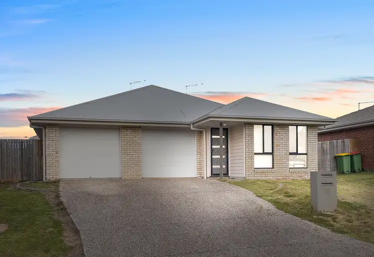 15 Greenpark Drive