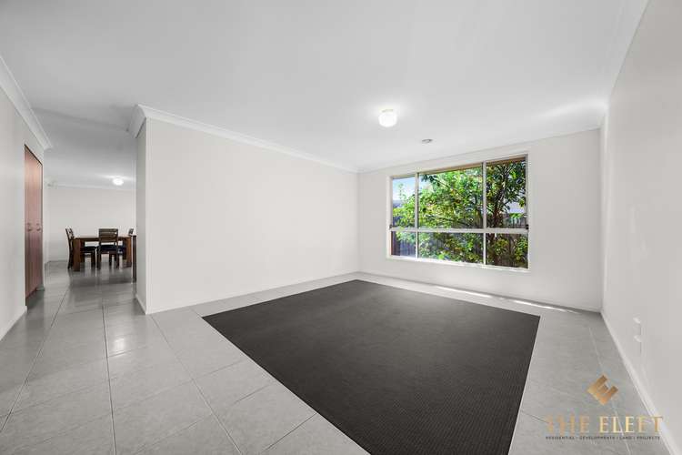 Fifth view of Homely house listing, 16 CRAIG CLOSE, Truganina VIC 3029