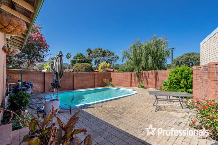 27 Ward Crescent, Kelmscott WA 6111