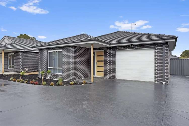 Main view of Homely house listing, 4/19 Regan Drive, Romsey VIC 3434
