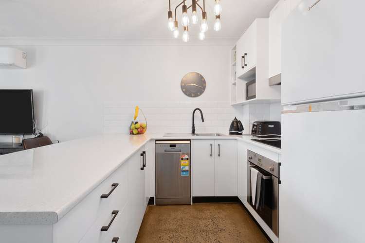 Fifth view of Homely unit listing, 2/100 Bayview Terrace, Clayfield QLD 4011