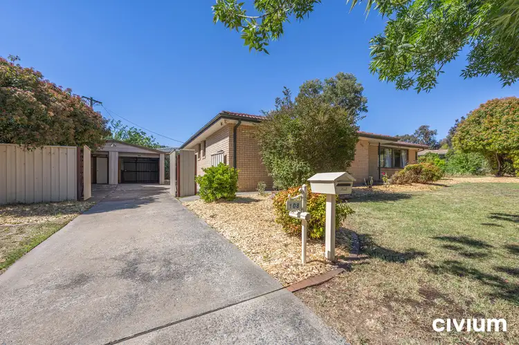108 Sturdee Crescent
