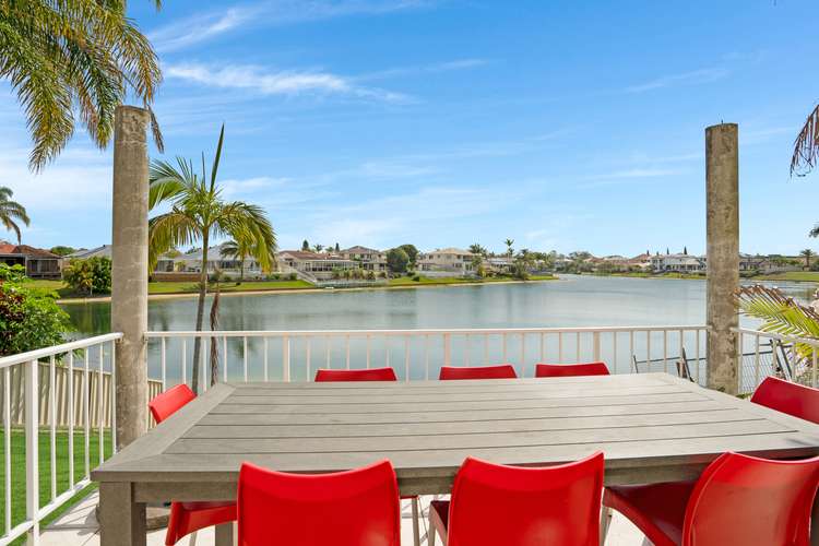 3 Tannah Court, Broadbeach Waters QLD 4218