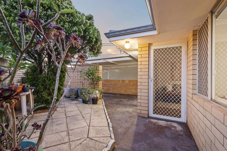 2/52 Pola Street, Dianella WA 6059