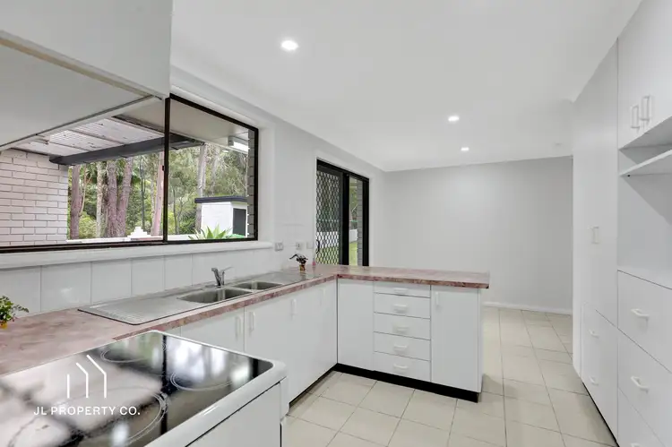 42 Tourmaline Avenue