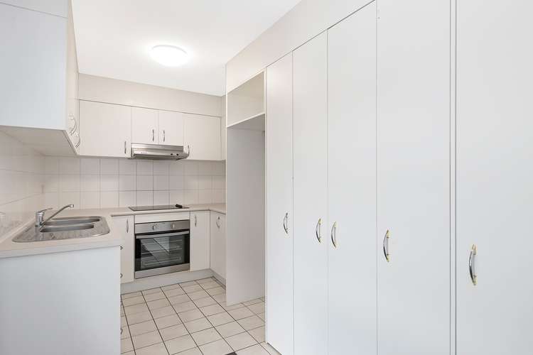 Main view of Homely unit listing, 2/162 Boundary St, West End QLD 4101