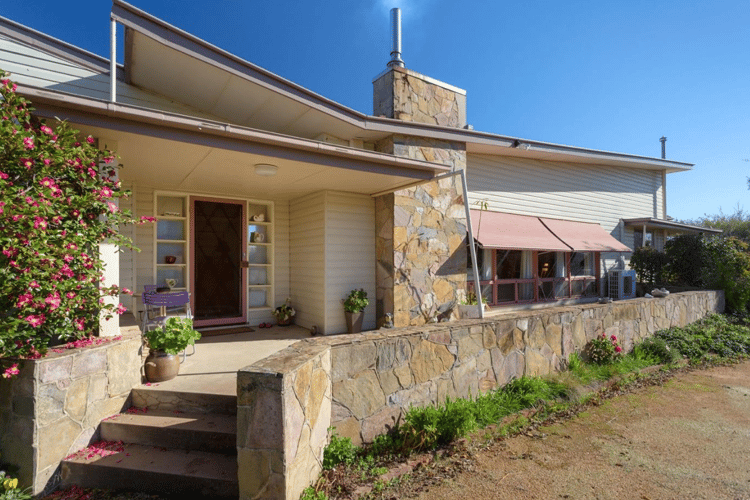 2 Third Ave, Henty NSW 2658