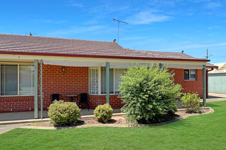 Main view of Homely unit listing, 4/161-163 DeBoos Street, Temora NSW 2666