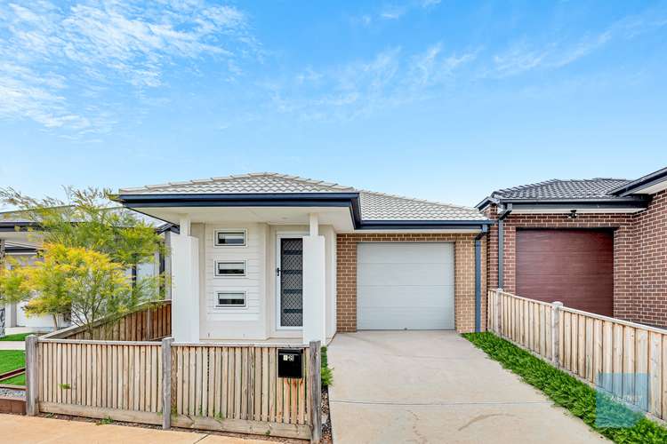 18 Viola Drive, Rockbank VIC 3335