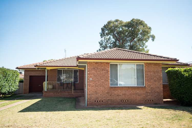 Main view of Homely house listing, 25 Page Street, Parkes NSW 2870