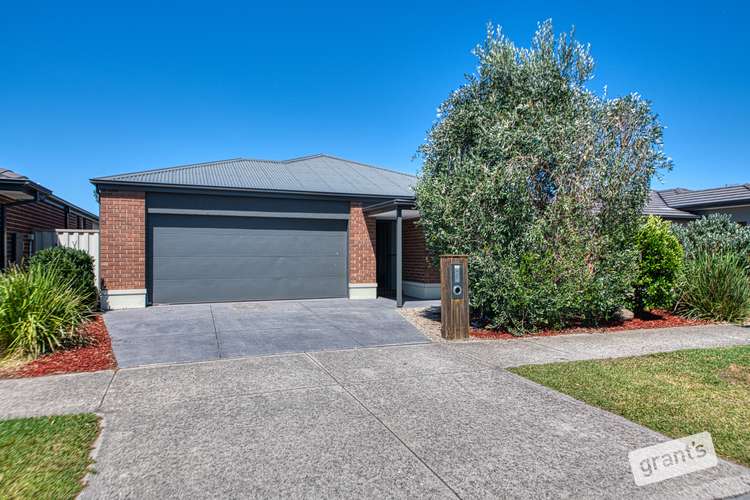 Main view of Homely house listing, 10 Creekview Avenue, Pakenham VIC 3810