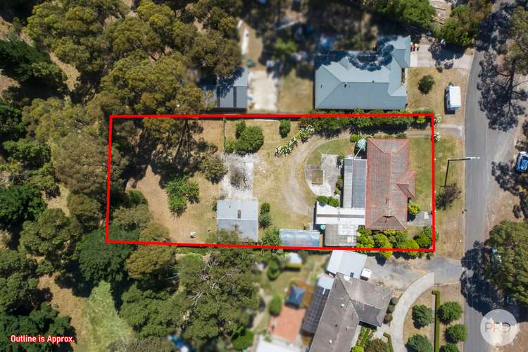 11 Hearn Road, Brown Hill VIC 3350