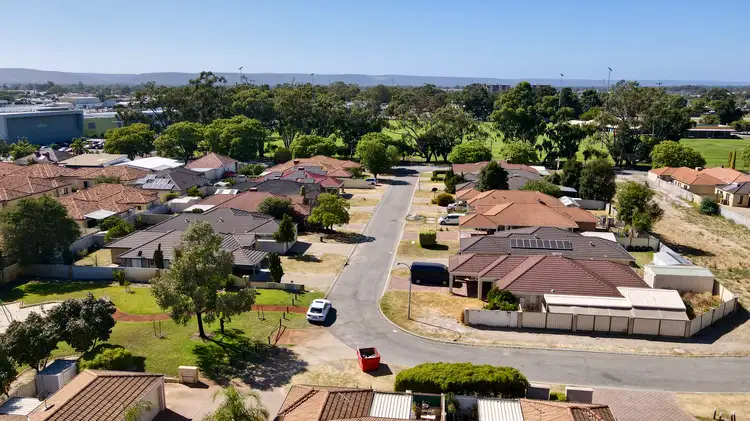 Sixth view of Homely house listing, 11 Holton Way, Cannington WA 6107