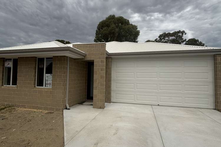 Main view of Homely house listing, 33 Moss Street, Huntingdale WA 6110