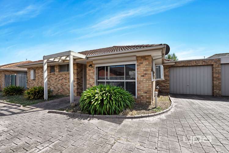 Main view of Homely unit listing, 2/8 Somerset Drive, Sunshine North VIC 3020