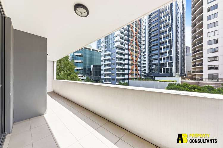 Main view of Homely unit listing, 302/20-24 Kendall Street, Harris Park NSW 2150