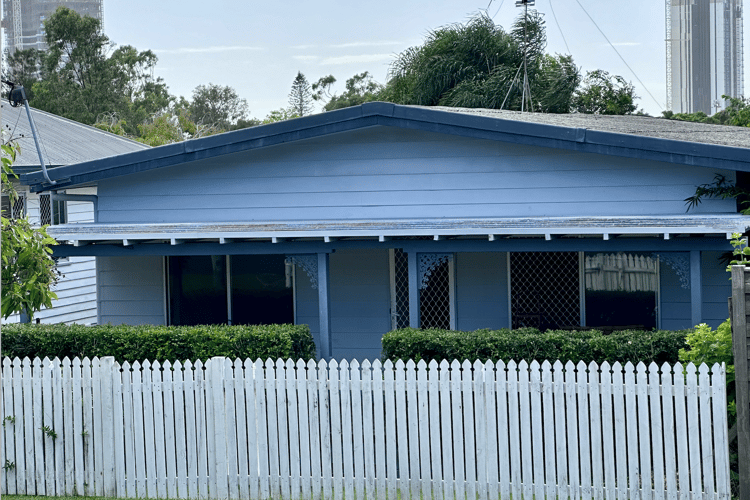 23 Kerr Avenue, Southport QLD 4215