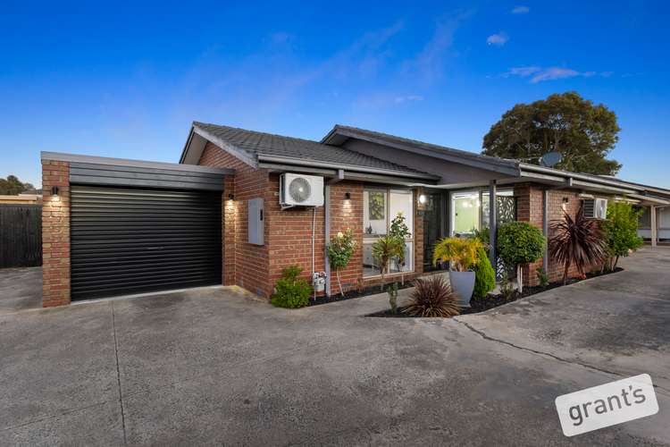 2/77 Oaktree Drive, Hampton Park VIC 3976