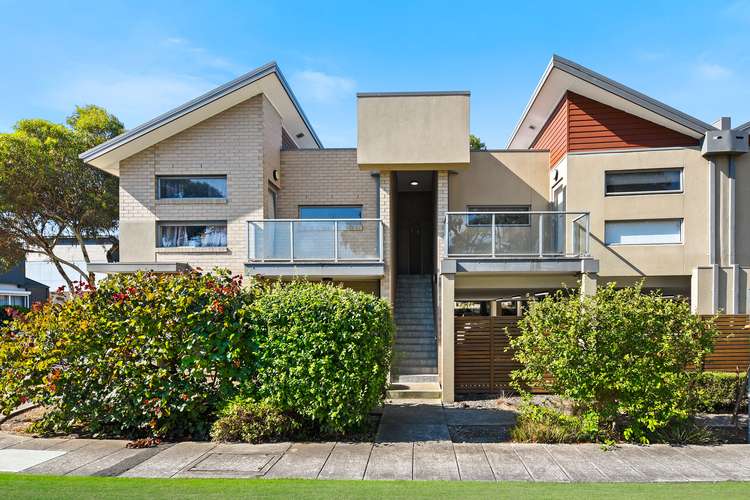 Main view of Homely townhouse listing, 14 Hinterland Close, Lynbrook VIC 3975