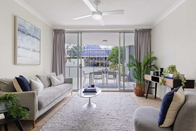 Main view of Homely unit listing, 2/32 Agnes Street, Albion QLD 4010