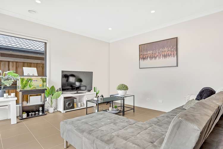 Fourth view of Homely house listing, 5 Medallion Ave, Beveridge VIC 3753
