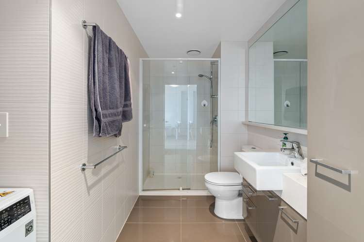 Fourth view of Homely apartment listing, 2204/241 City Road, Southbank VIC 3006