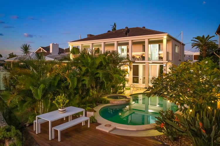 7 La Scala Court, Isle of Capri QLD 4217