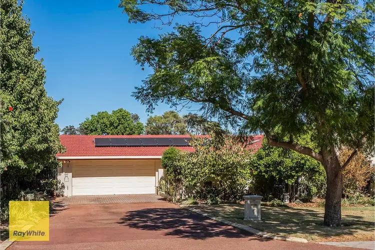 6 Alexander Close